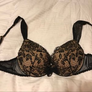 Victoria’s Secret 36B Black/nude/gold push up bra